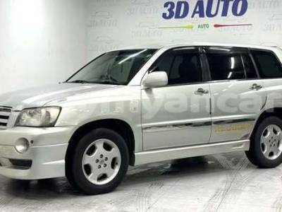 2004 Toyota Kluger